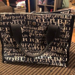 Burberry purse